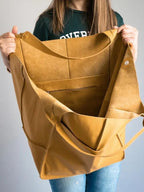 Ruth™ | Leather Bag with Timeless Charm