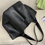Ruth™ | Leather Bag with Timeless Charm